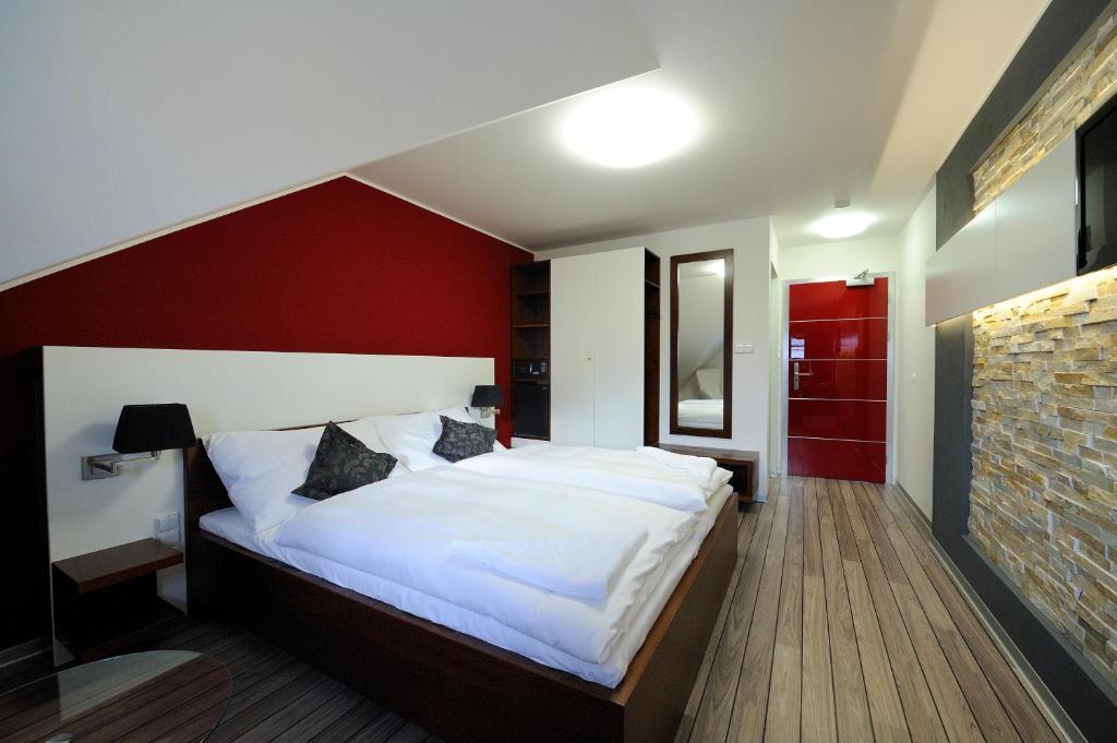 Hotel Caramell Louny Habitación foto