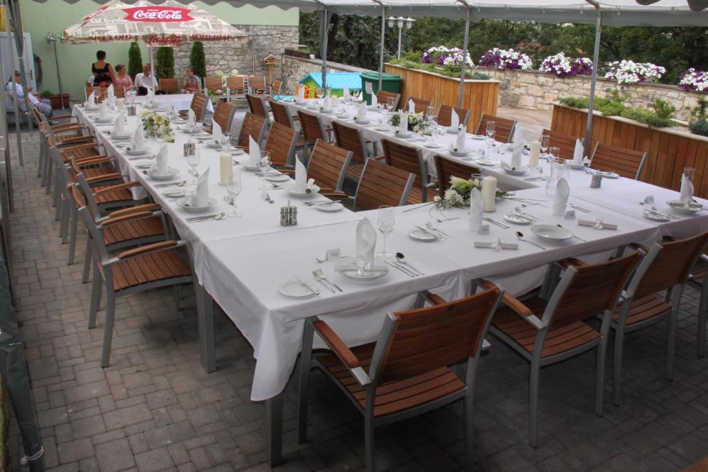 Hotel Caramell Louny Exterior foto